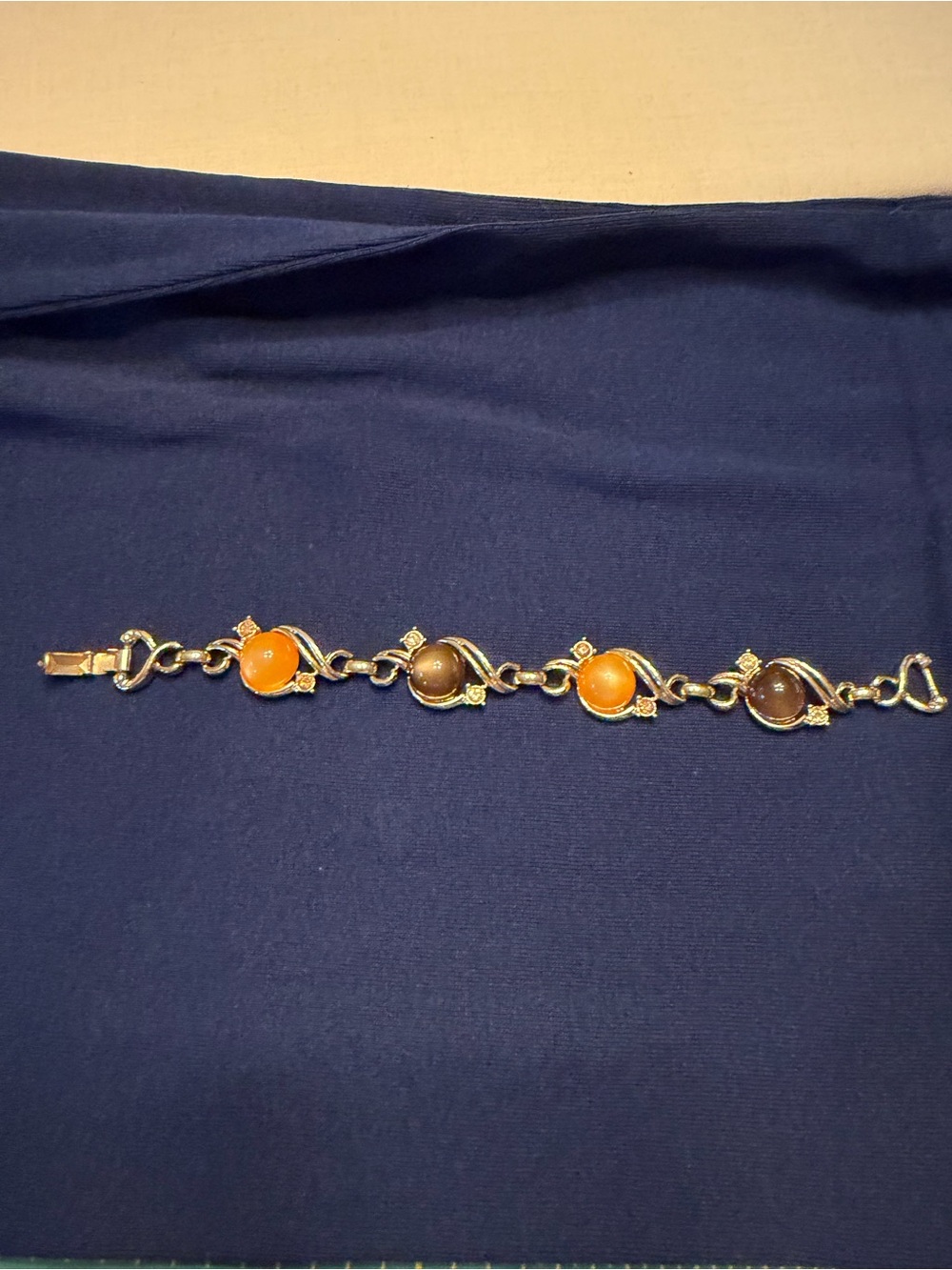 Vintage Brown & Amber Cabochons Rhinestone Silvertone Bracelet 6 3/4 inch - Picture 2 of 4